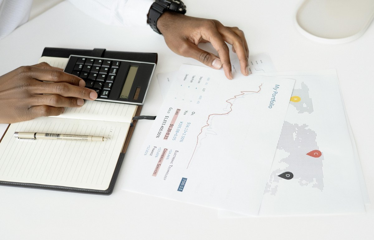Dividendos e JCP: diferenças, calendário e como interpretar anúncios 2 dividendos-jcp-body-1200w