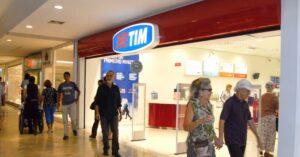 TIM (TIMS3) paga JCP nesta semana: veja o calendário