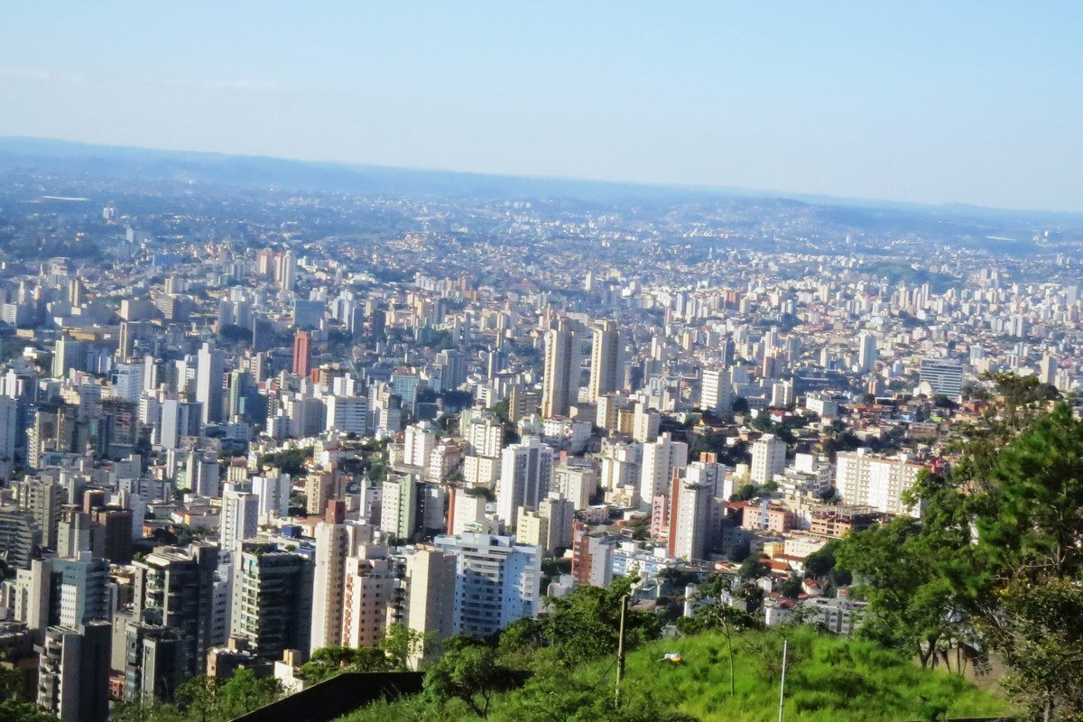Vista panorâmica de Belo Horizonte a partir do Mirante das Mangabeiras, cidade onde a Localiza foi fundada em 1973