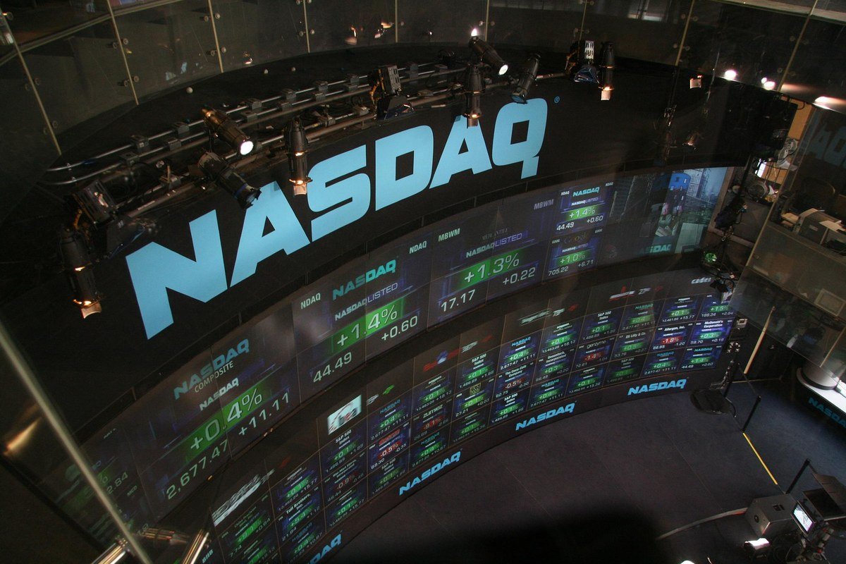 Painel luminoso da Nasdaq em Times Square, Nova York, bolsa onde a StoneCo estreou em outubro de 2018