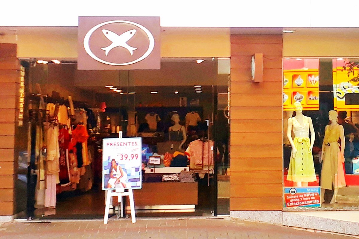 Fachada de loja da Hering, uma das marcas envolvidas na cisão da Azzas 2154