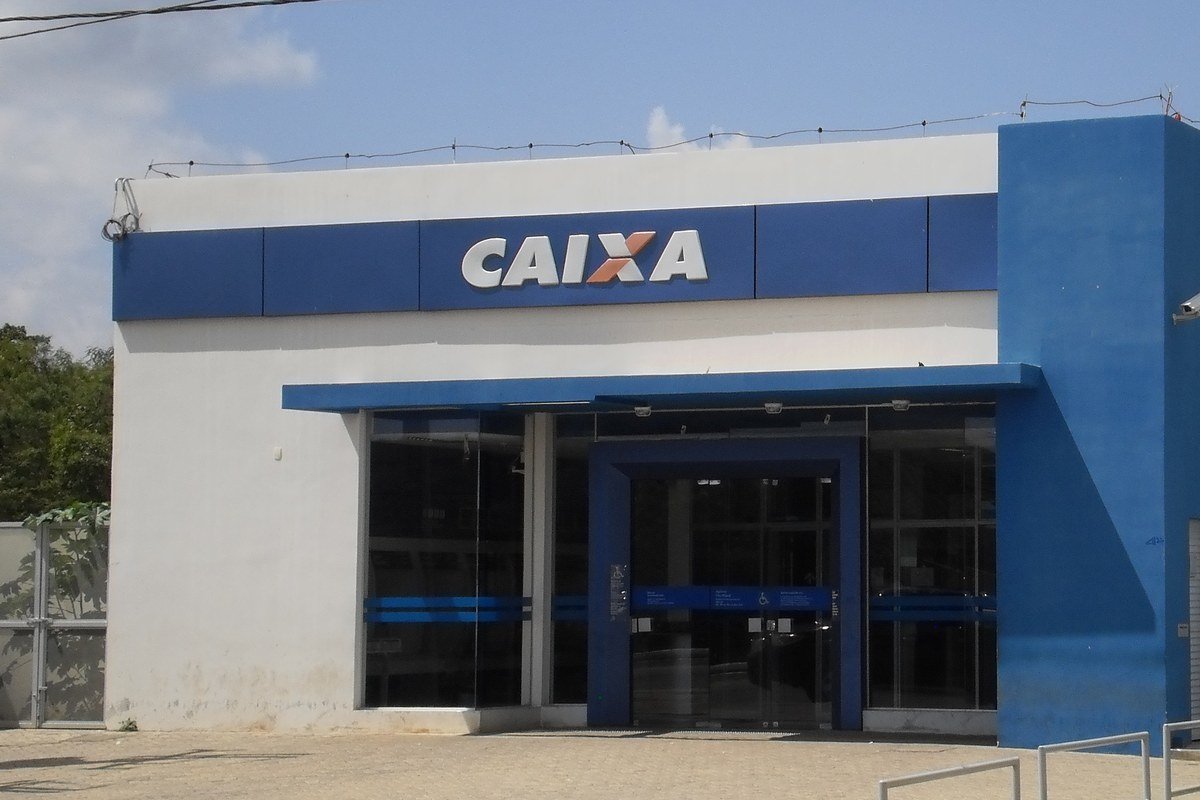 A Caixa Econômica Federal mantém agências em praticamente todos os municípios brasileiros Fachada de agência da Caixa Econômica Federal em São Miguel, Rio Grande do Norte, ilustrando a presença da instituição em todo o país