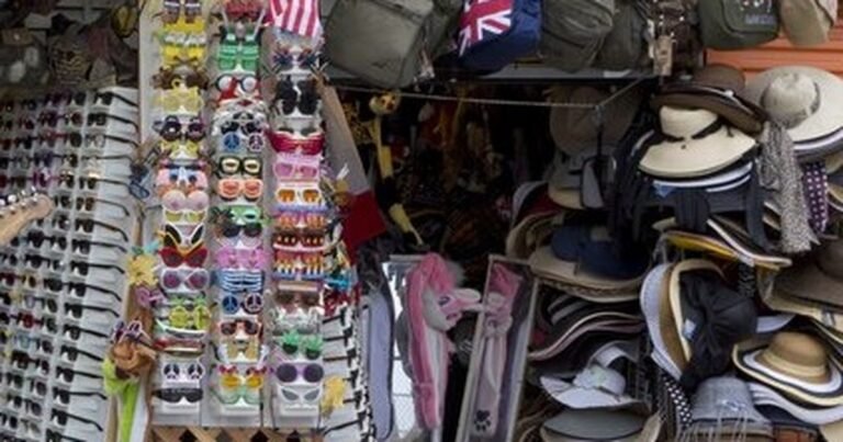 A história da Chilli Beans: do sonho de músico ao lote de óculos comprado de um hippie em Venice Beach
