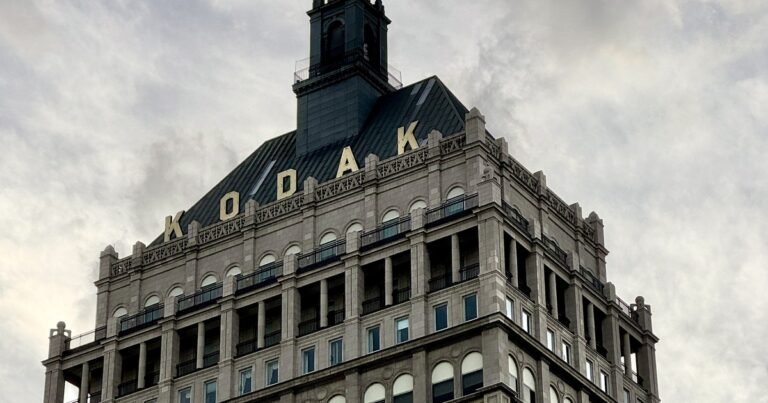 A história da Kodak: a empresa que inventou a câmera digital e faliu por causa dela