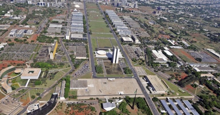 Orçamento 2027 prevê salário mínimo de R$ 1.741: entenda a fórmula e o custo fiscal