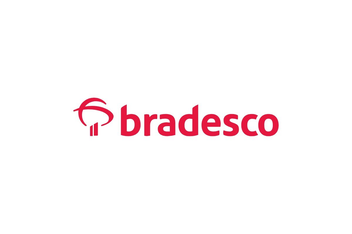 A Porto Seguro nasceu em 1945 dentro do universo do Bradesco, antes de ser comprada pela família Garfinkel em 1972 Logotipo do Bradesco, banco cujos diretores e acionistas fundaram a Porto Seguro em 1945