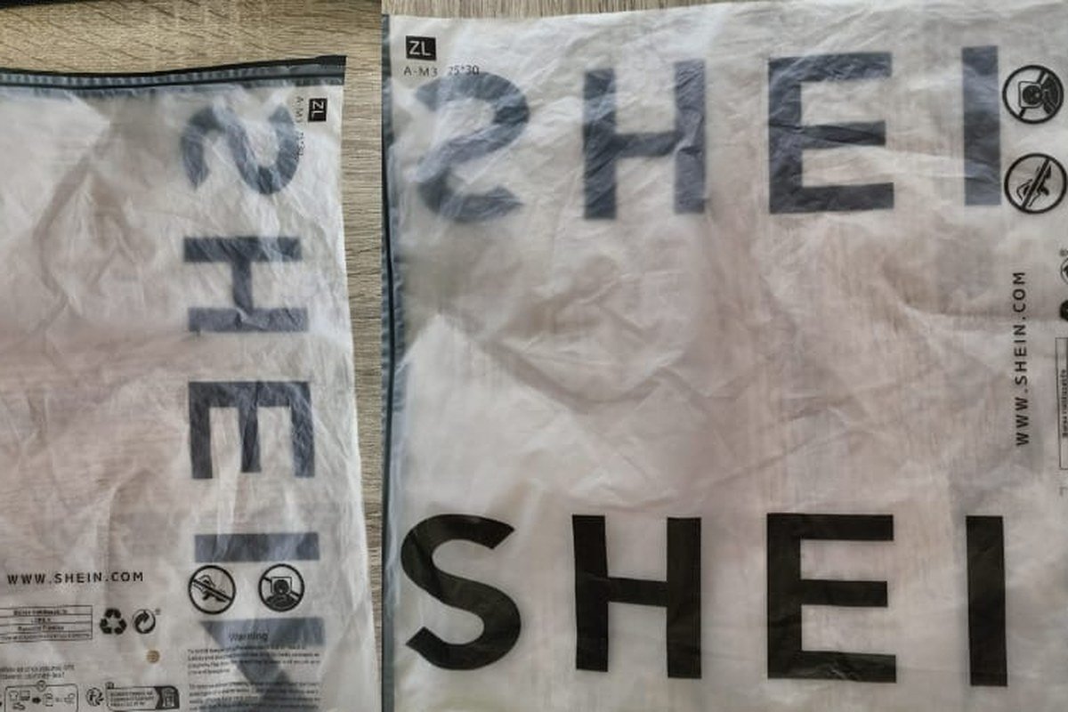 O modelo de e-commerce direto ao consumidor sustenta a operação global da Shein Embalagens de entrega da Shein