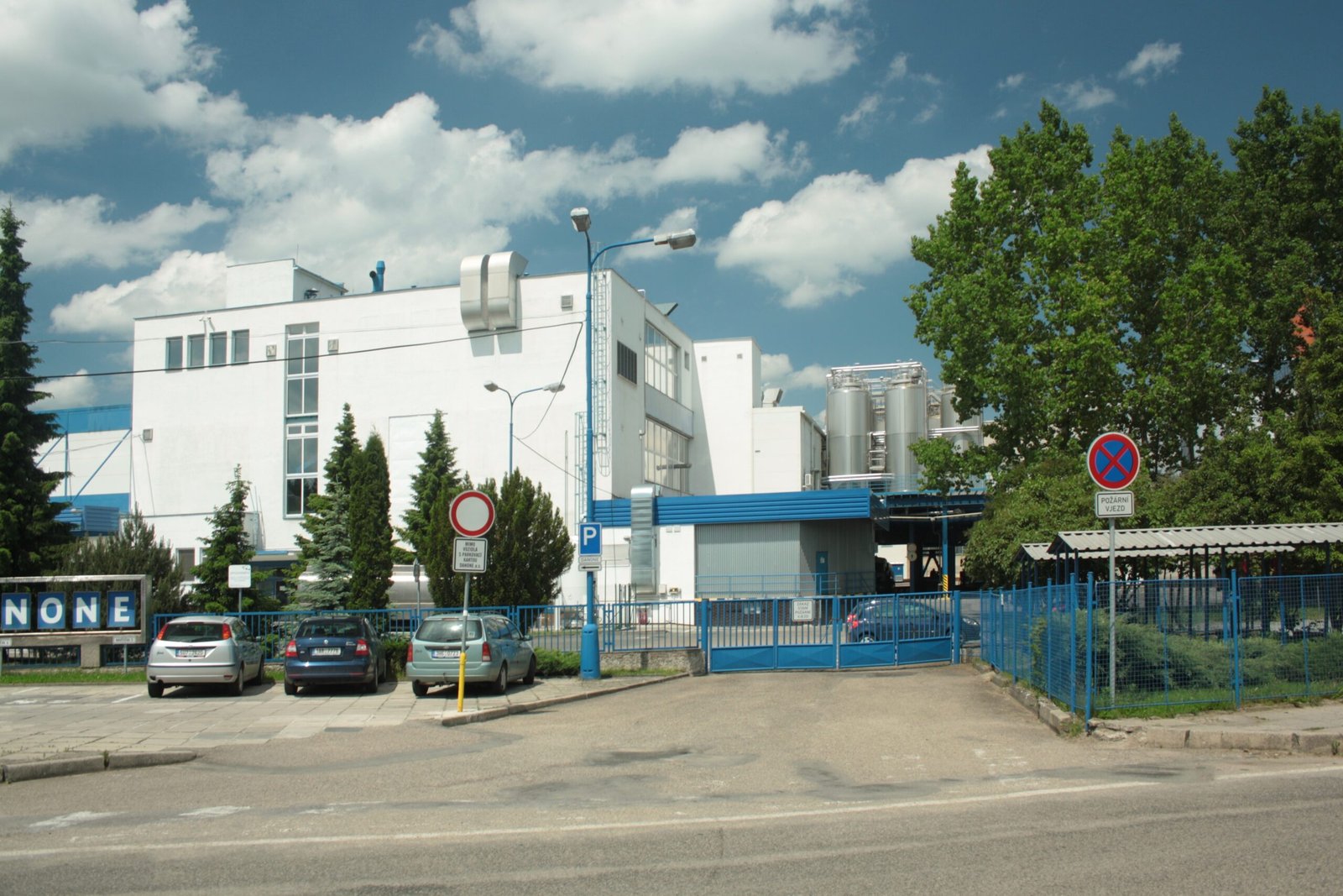 Unidade de processamento de alimentos da Danone em Benešov, na Chéquia