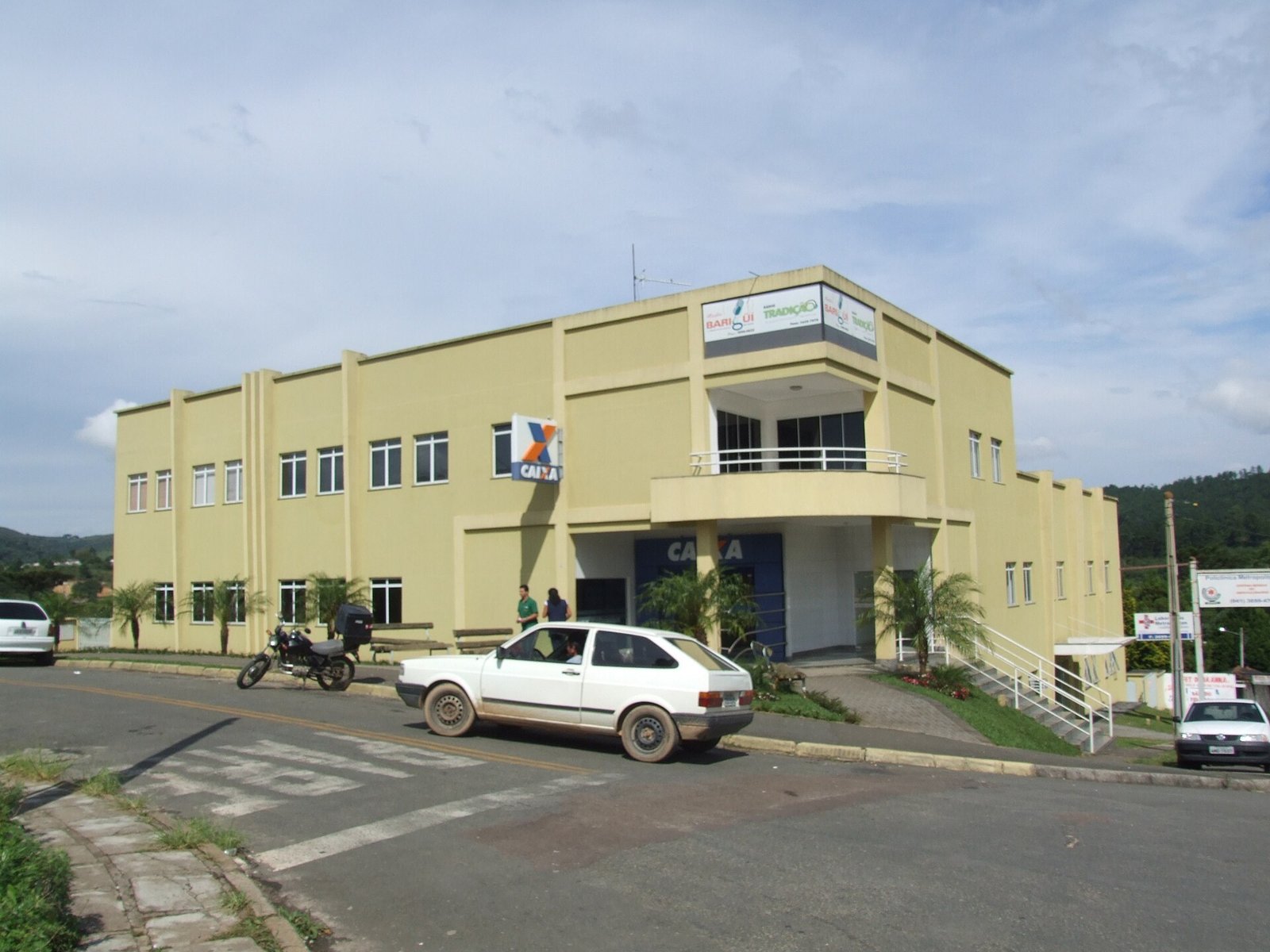 Demissão sem justa causa: direitos, aviso prévio, multa do FGTS e cálculo 5 Fachada de uma agência da Caixa Econômica Federal em Almirante Tamandaré, no Paraná