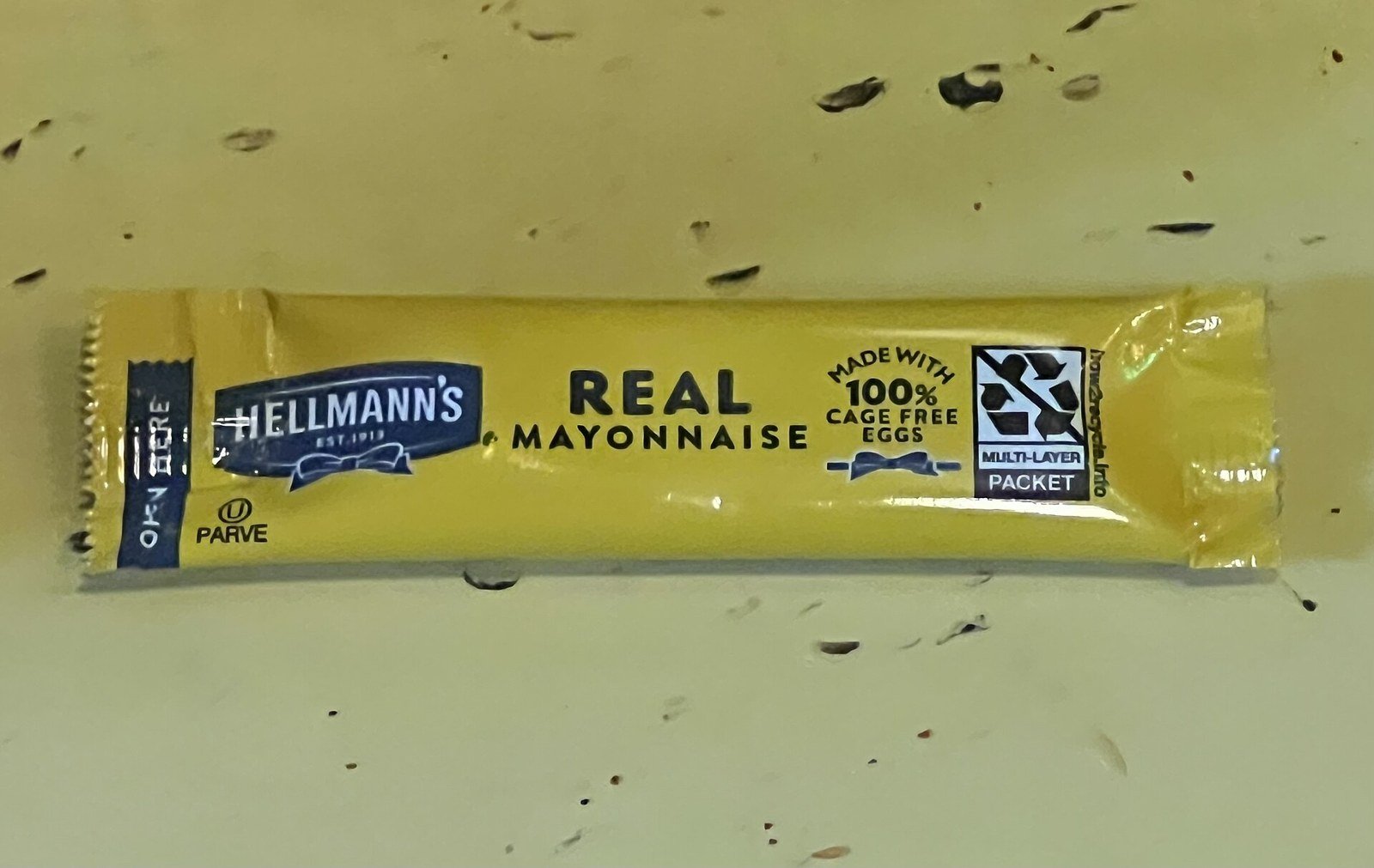 Hellmann's é de quem? A história da maionese que deve mudar de dono em 2027 6 Sachê de maionese Hellmann's: em 2026, a marca distribuiu 16 toneladas de molhos no Rock in Rio.