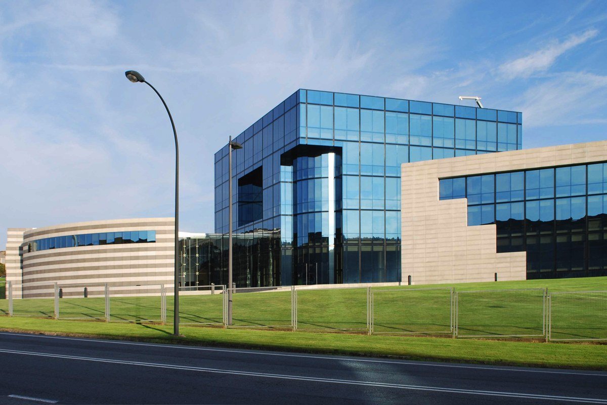 Sede da Inditex em Arteixo (Espanha) Sede da Inditex, dona da Zara, em Arteixo, na Galícia, Espanha