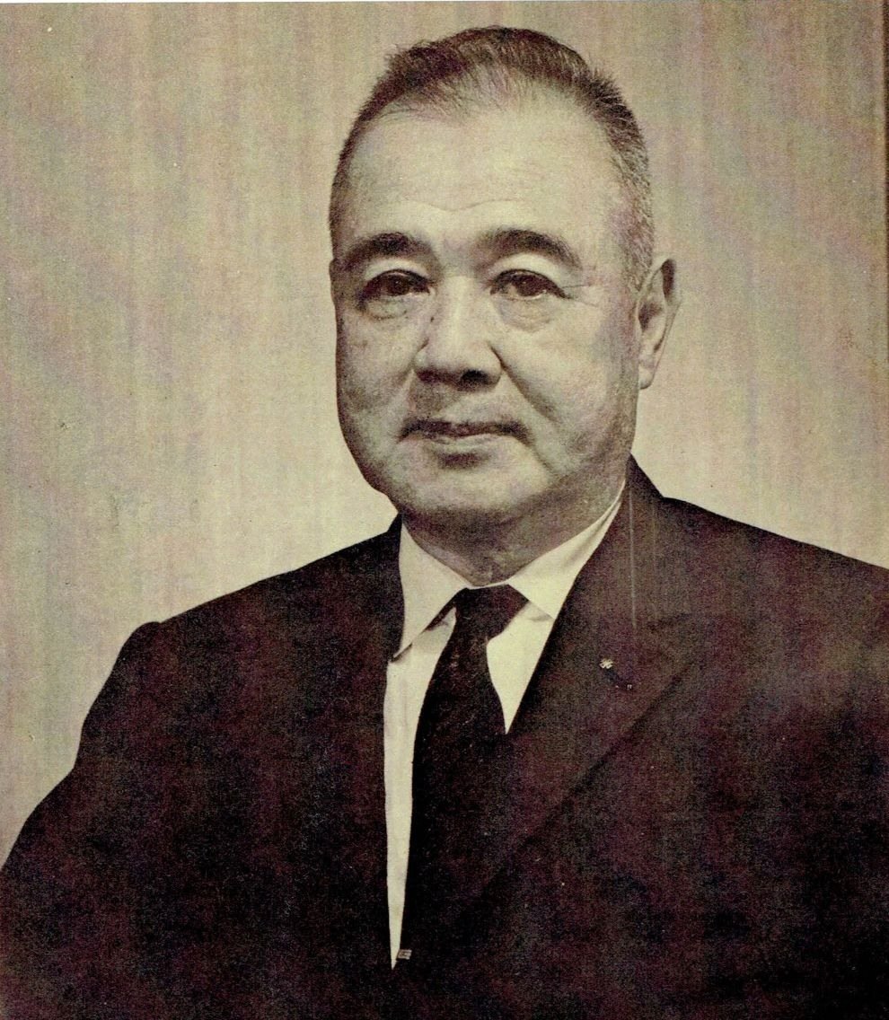 Minoru Shirota, médico japonês que criou o Yakult, em retrato de 1967.