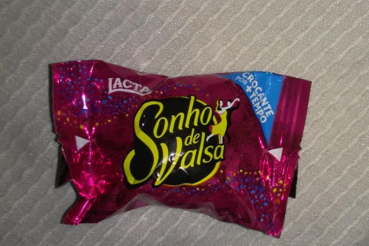 Bombom Sonho de Valsa na embalagem rosa da Lacta