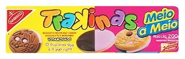 Embalagem antiga da Trakinas Meio a Meio, de chocolate e morango, com o logotipo da Nabisco e o slogan "O biscoito que é a sua cara".